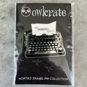 Dark Academia Owlcrate Pin Typewriter ex scientia ultio August 2021 NWT